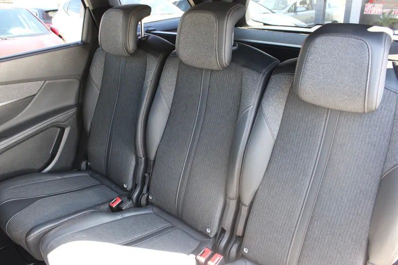 peugeot-5008-2019-diesel-1499cc