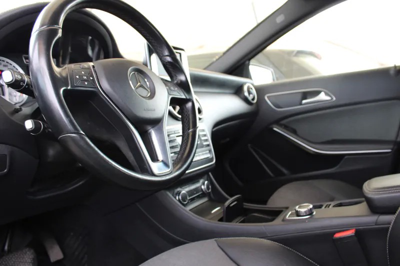 mercedes-benz-180-2014-diesel-1461cc