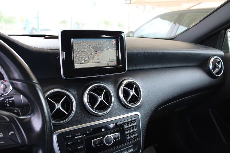 mercedes-benz-180-2014-diesel-1461cc