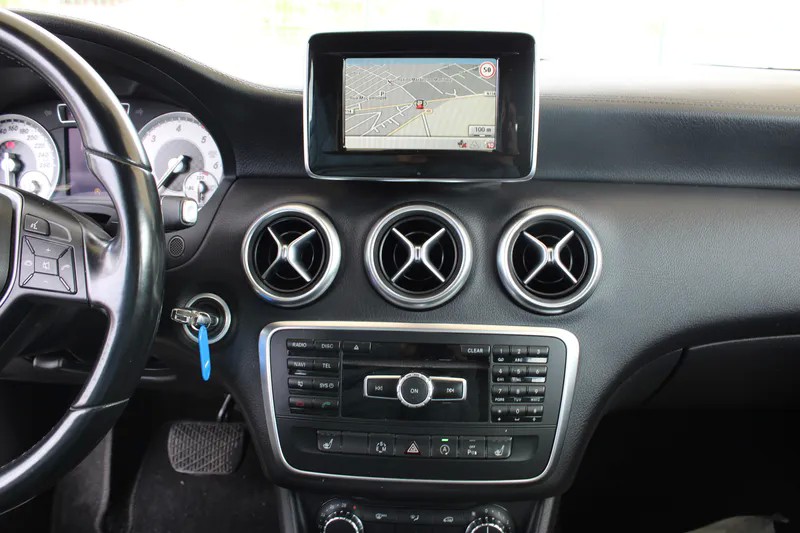 mercedes-benz-180-2014-diesel-1461cc
