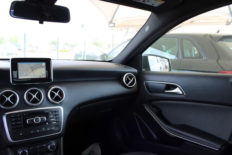 mercedes-benz-180-2014-diesel-1461cc