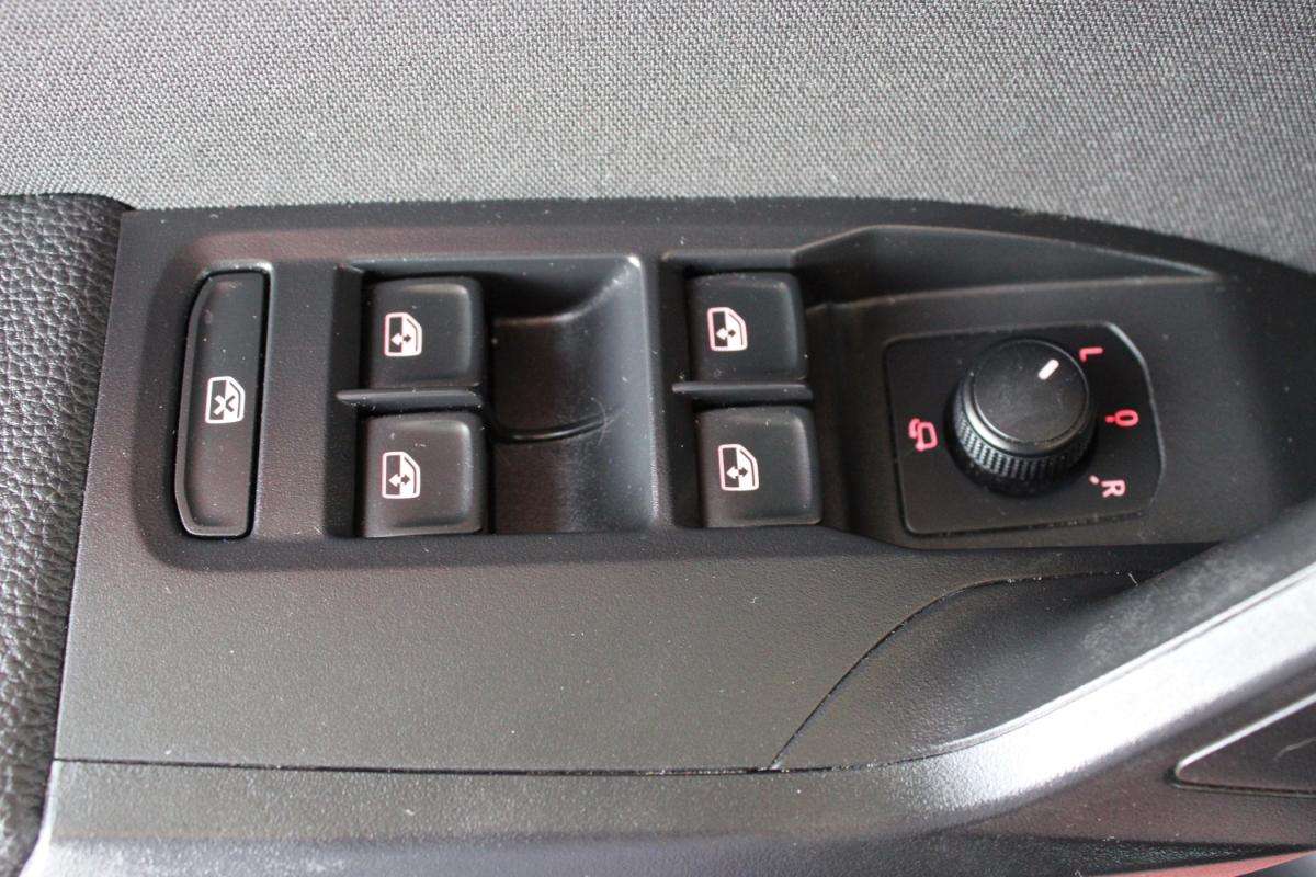 seat-ibiza-2023-gasolina-999cc
