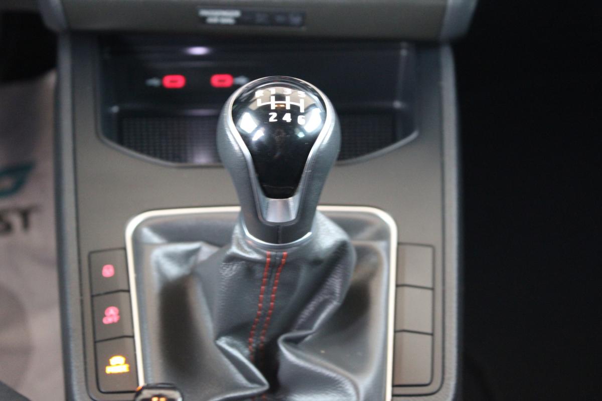 seat-ibiza-2023-gasolina-999cc