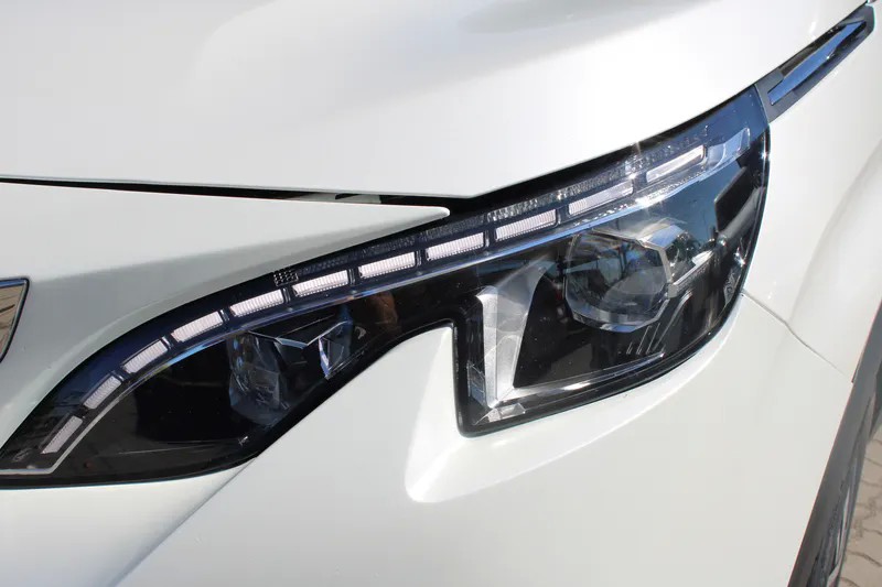 peugeot-5008-2019-diesel-1499cc