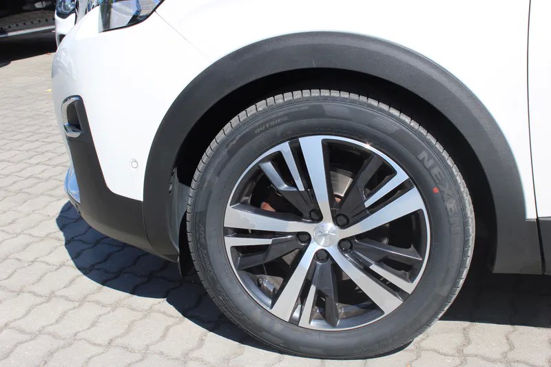 peugeot-5008-2019-diesel-1499cc