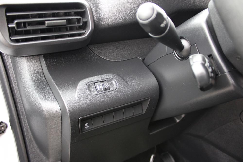 peugeot-partner-2023-diesel-1499cc