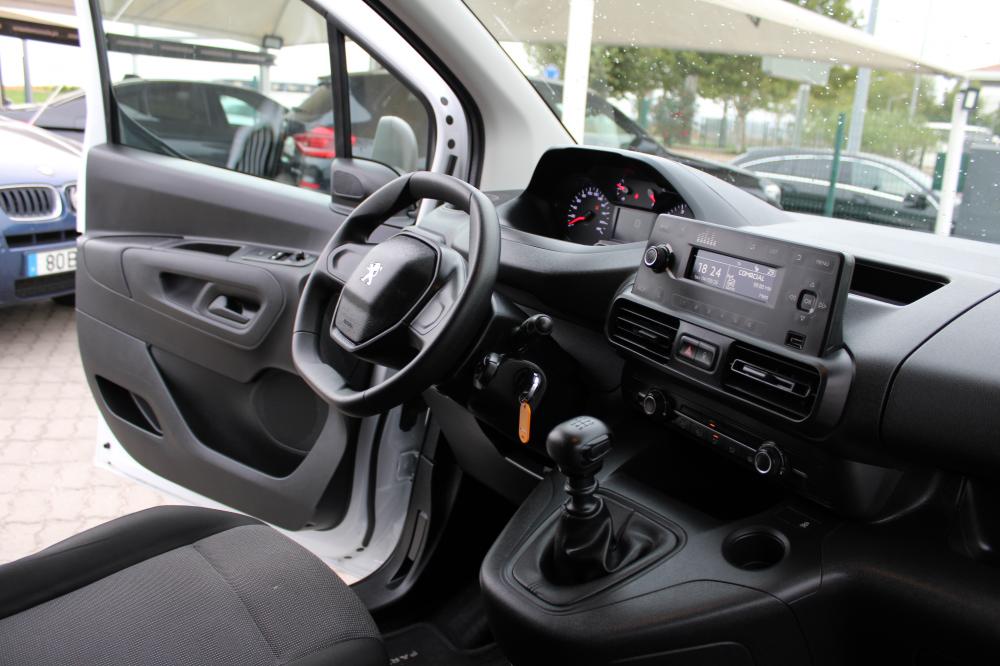 peugeot-partner-2023-diesel-1499cc