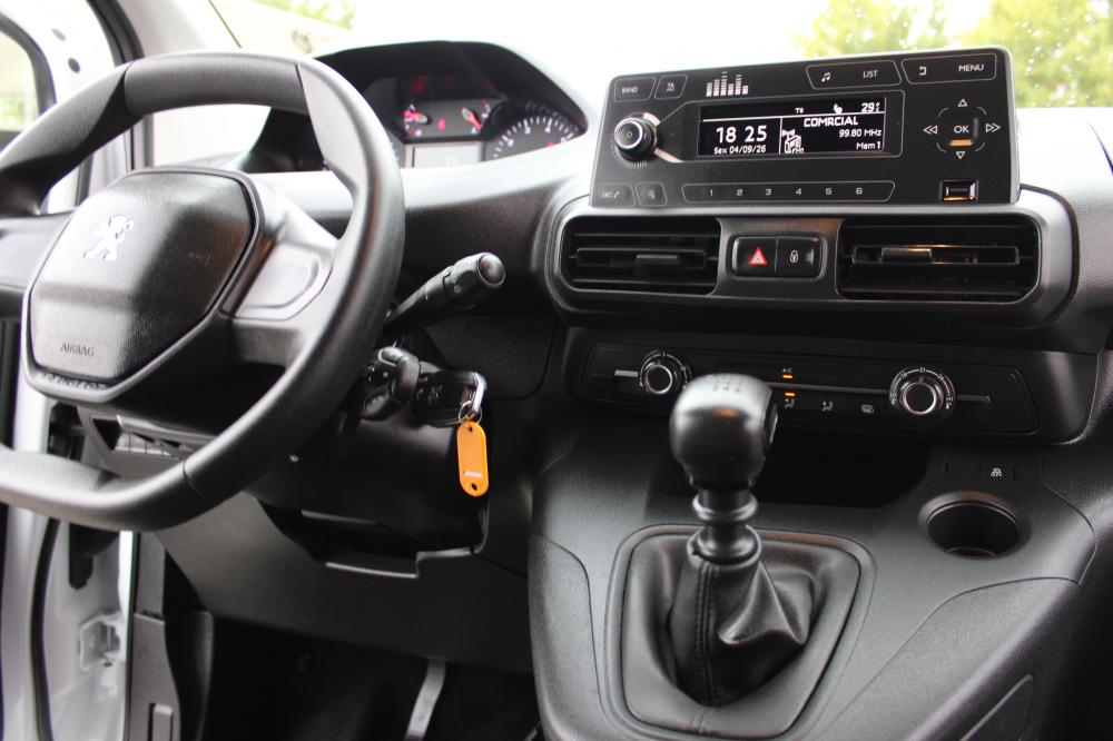 peugeot-partner-2023-diesel-1499cc