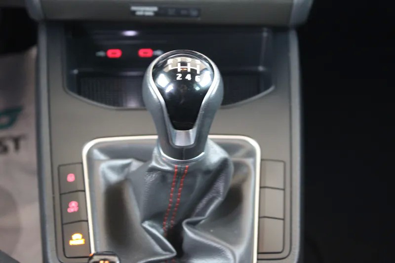 seat-ibiza-2023-gasolina-999cc