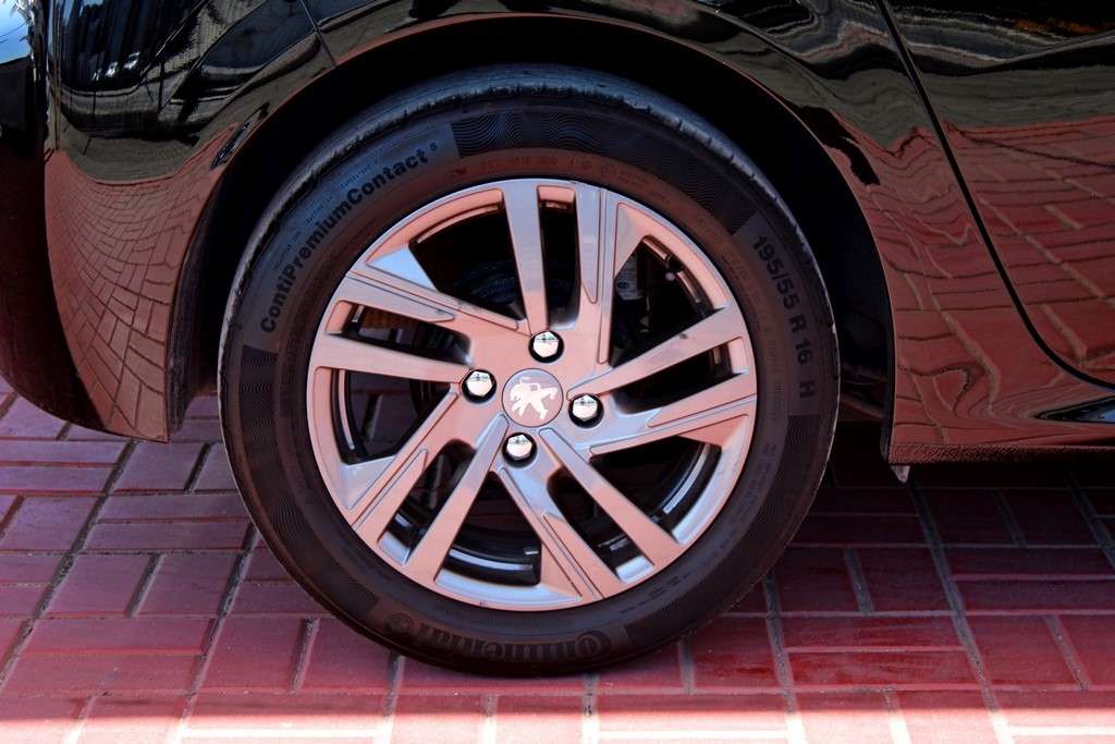 peugeot-208-2021-gasolina-1199cc