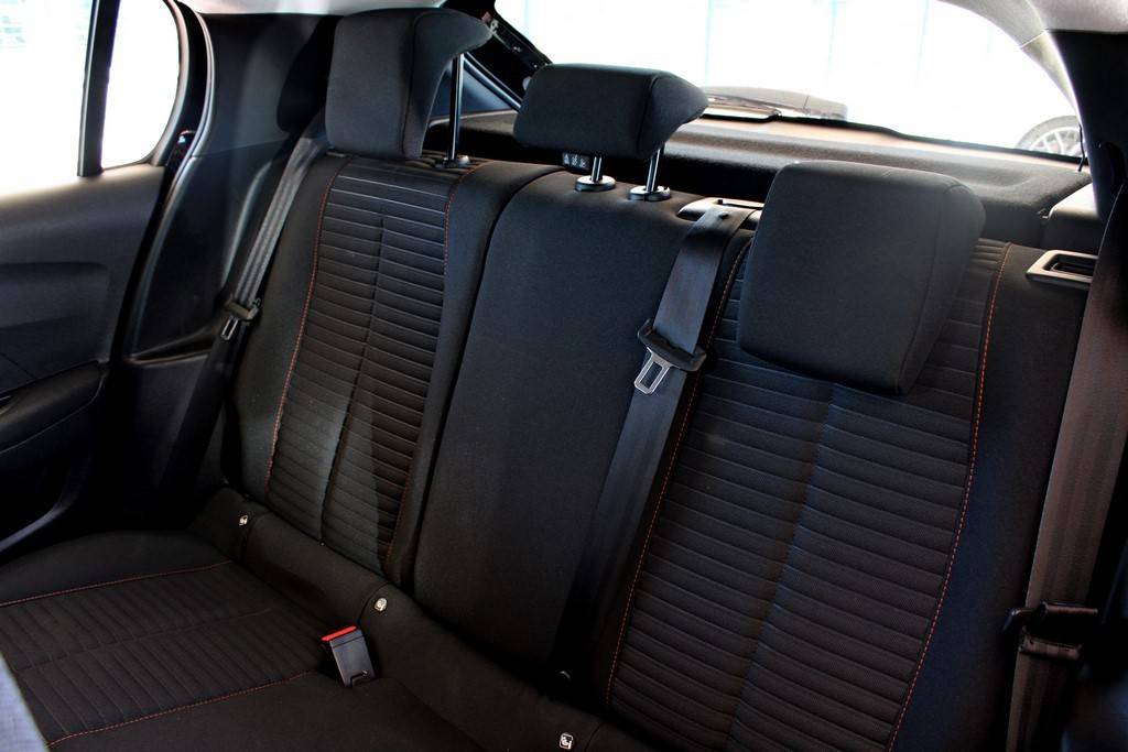 peugeot-208-2021-gasolina-1199cc