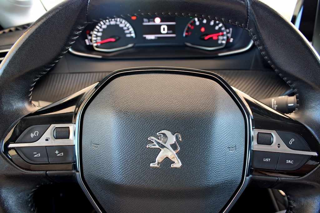 peugeot-208-2021-gasolina-1199cc