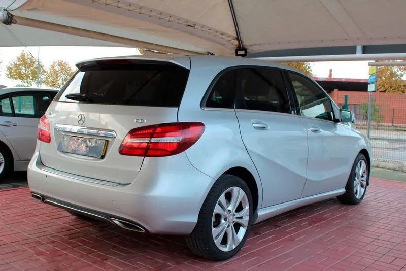 mercedes-benz-180-2015-diesel-1461cc