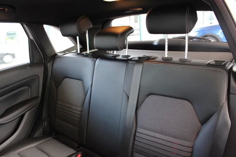 mercedes-benz-180-2015-diesel-1461cc