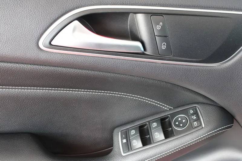mercedes-benz-180-2015-diesel-1461cc