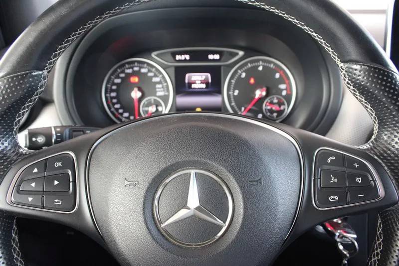mercedes-benz-180-2015-diesel-1461cc