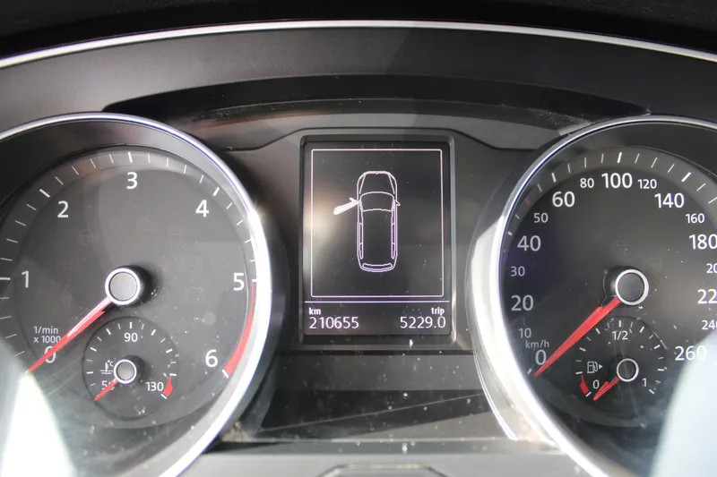 volkswagen-passat-variant-2015-diesel-1968cc