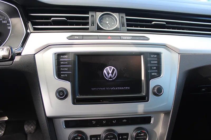 volkswagen-passat-variant-2015-diesel-1968cc