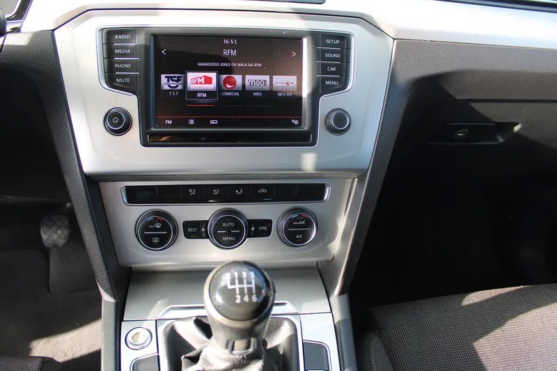 volkswagen-passat-variant-2015-diesel-1968cc