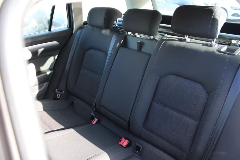 volkswagen-passat-variant-2015-diesel-1968cc