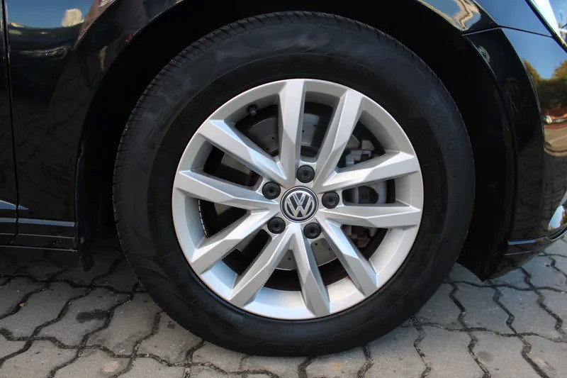 volkswagen-passat-variant-2015-diesel-1968cc