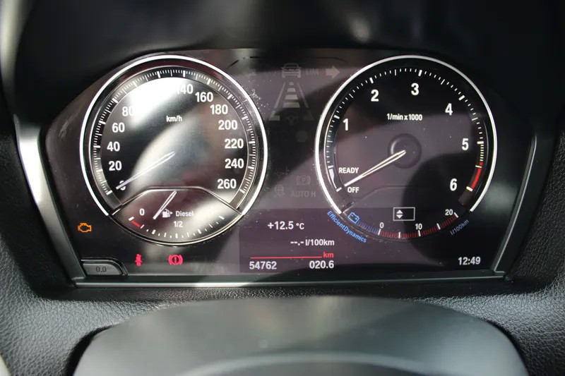 bmw-serie-1-2019-diesel-1496cc