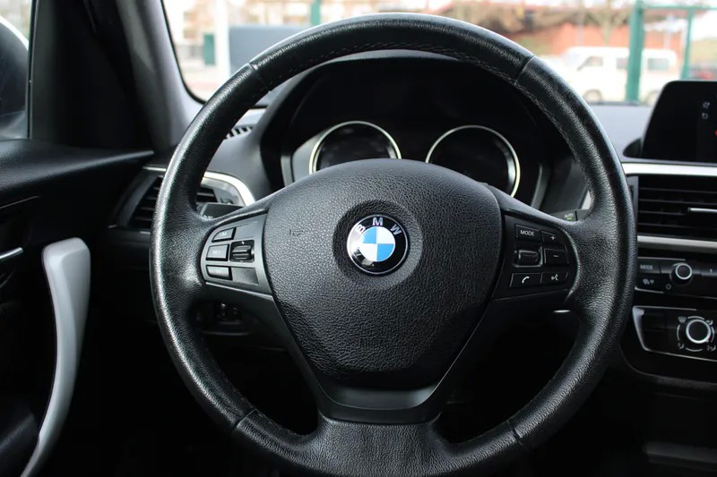 bmw-serie-1-2019-diesel-1496cc