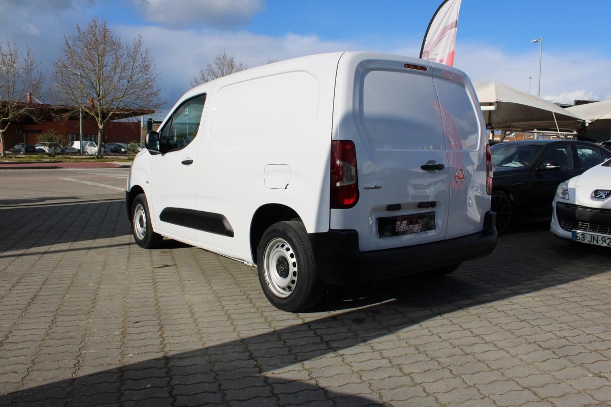 opel-combo-2024-diesel-1499cc