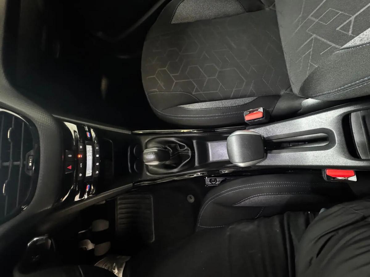 peugeot-2008-2019-gasolina-1199cc