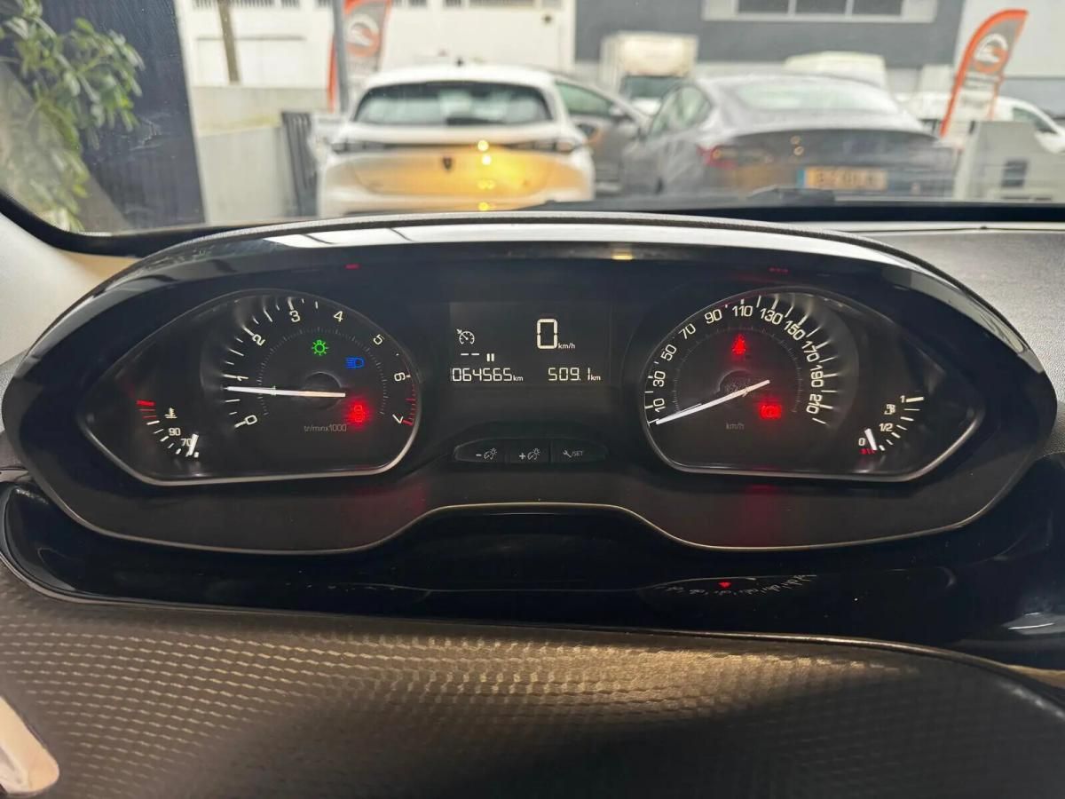 peugeot-2008-2019-gasolina-1199cc