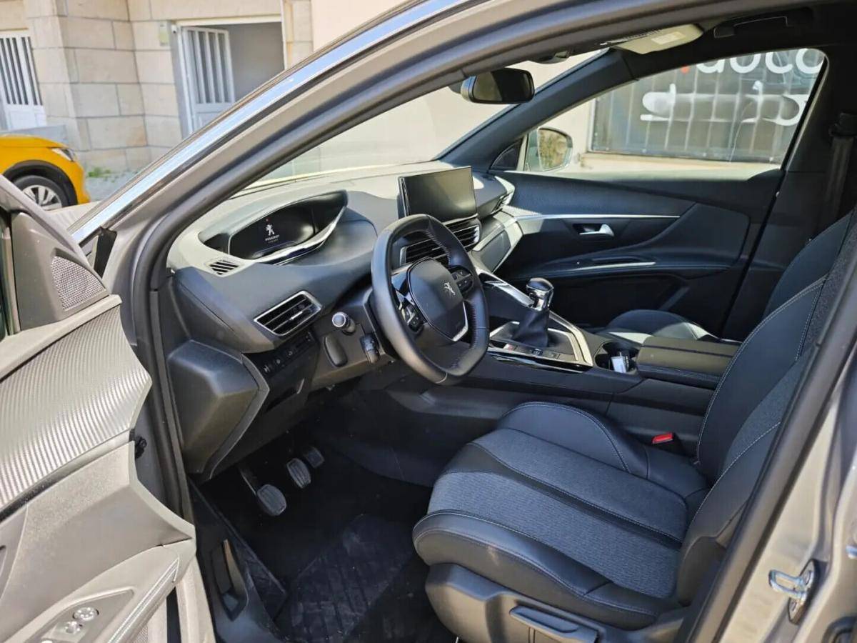 peugeot-5008-2024-gasolina-1199cc