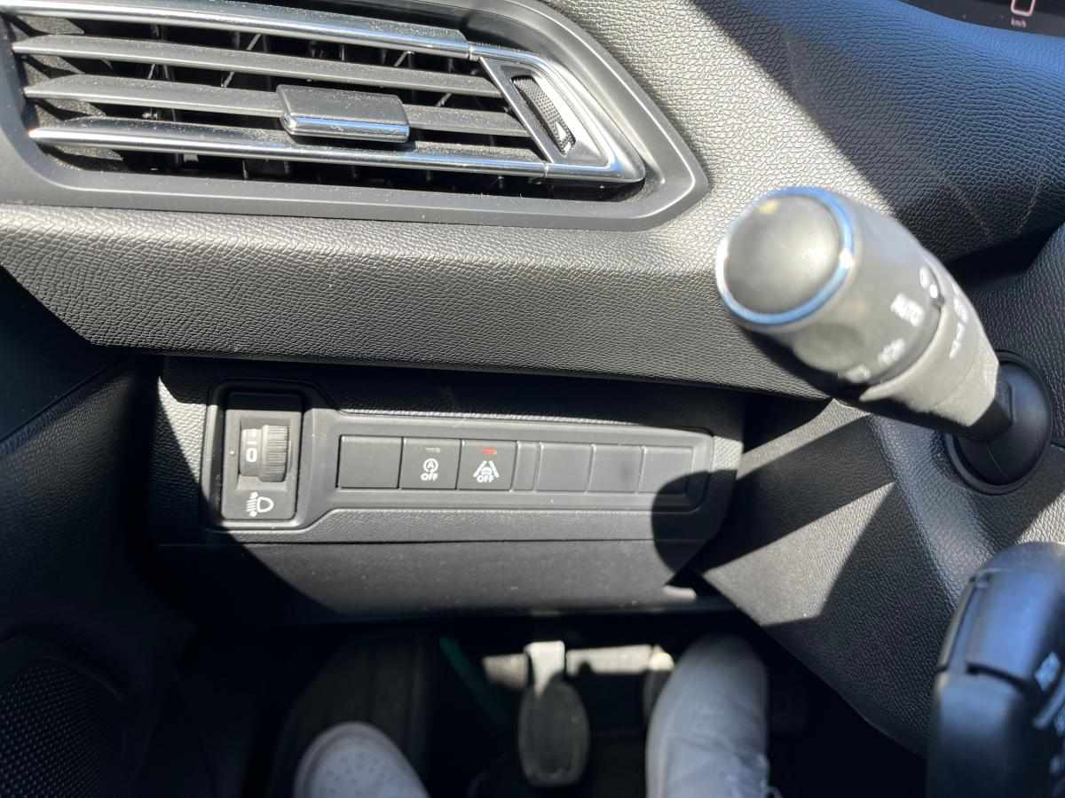 peugeot-308-1-5-bluehdi-2021-diesel-1499cc