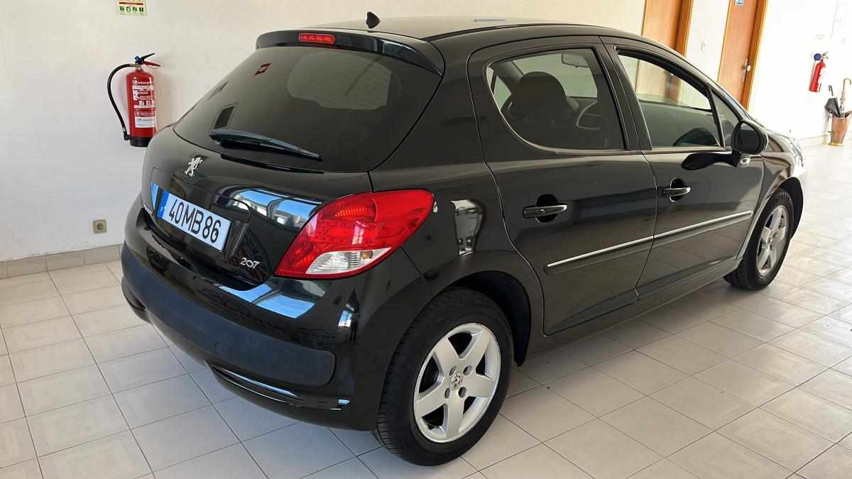 peugeot-207-1-4-hdi-2011-diesel-1398cc