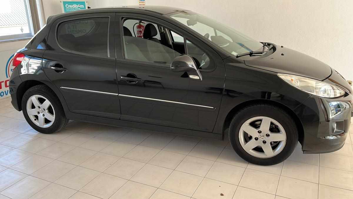 peugeot-207-1-4-hdi-2011-diesel-1398cc