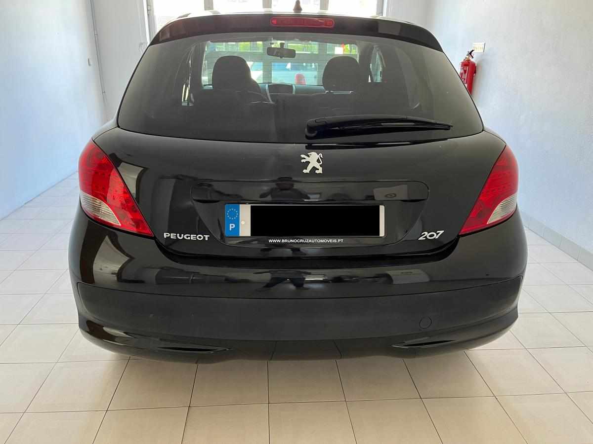 peugeot-207-1-4-hdi-2011-diesel-1398cc