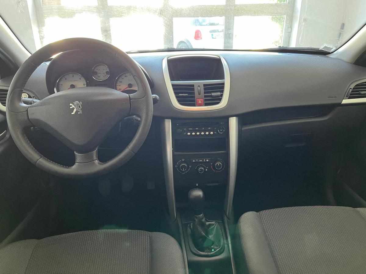 peugeot-207-1-4-hdi-2011-diesel-1398cc