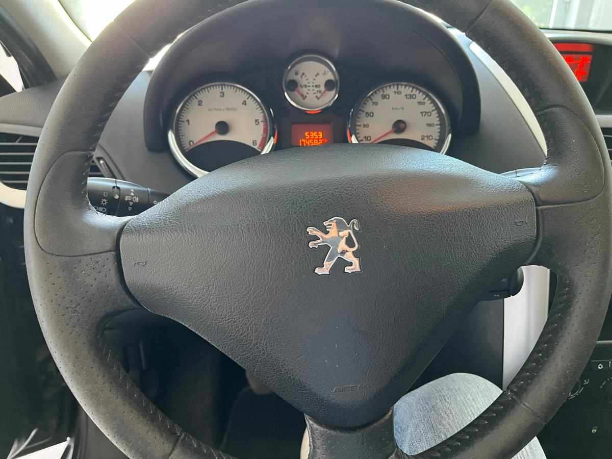 peugeot-207-1-4-hdi-2011-diesel-1398cc