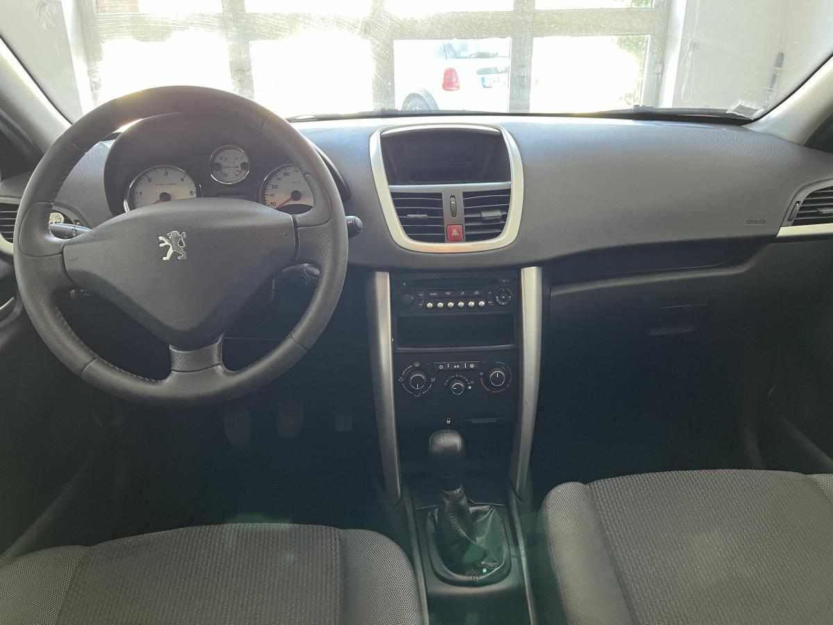 peugeot-207-1-4-hdi-2011-diesel-1398cc