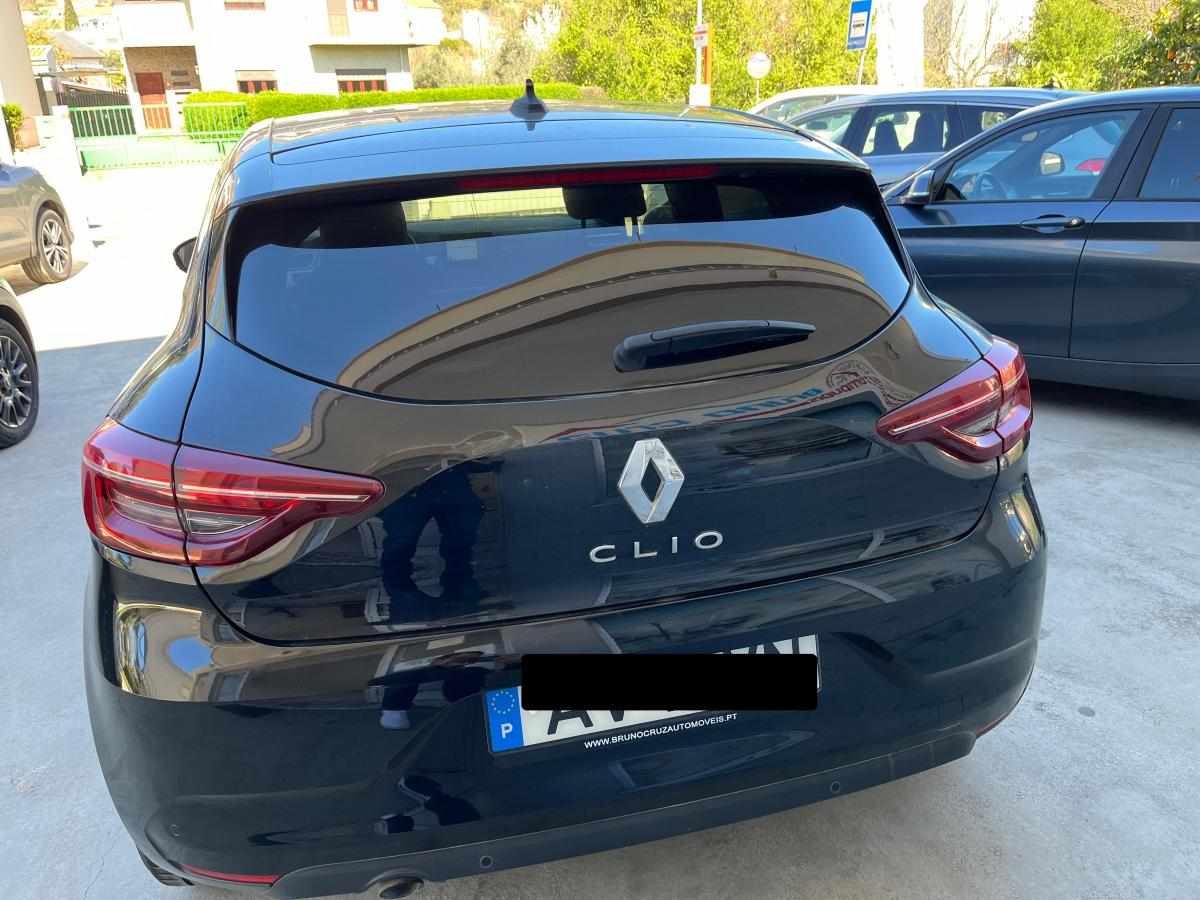 renault-clio-1-5-blue-dci-2023-diesel-1461cc