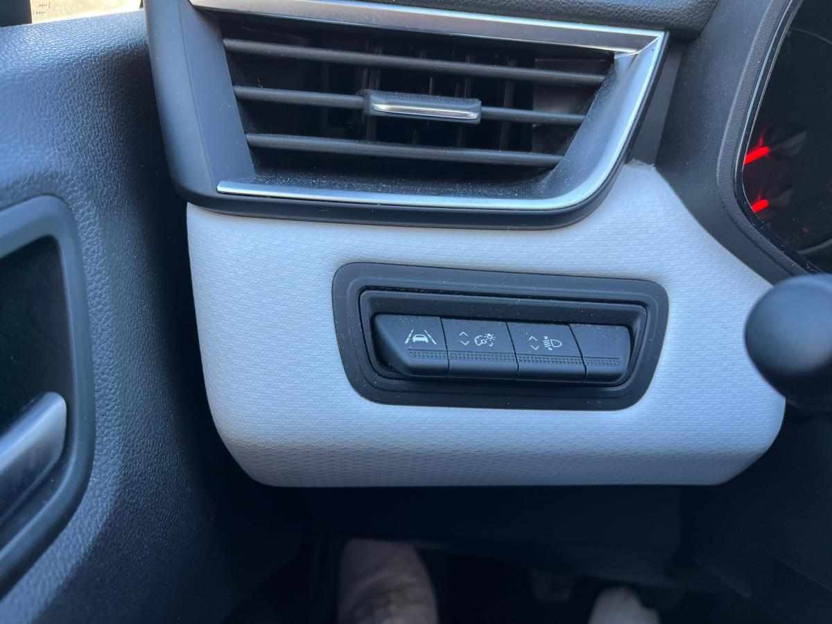 renault-clio-1-5-blue-dci-2023-diesel-1461cc