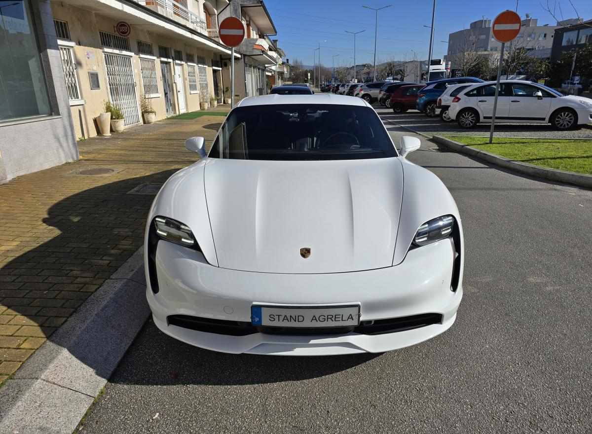 porsche-taycan-2020-eletrico-500cc