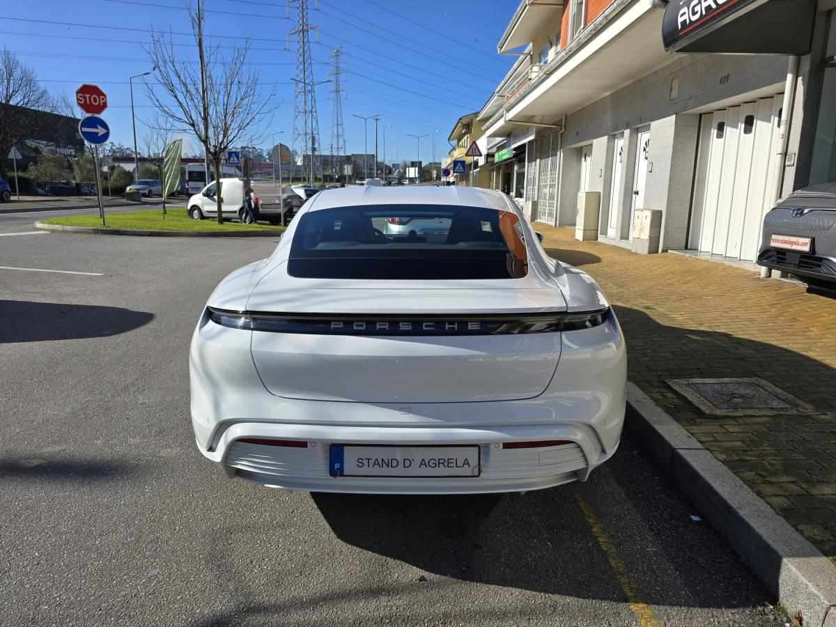 porsche-taycan-2020-eletrico-500cc