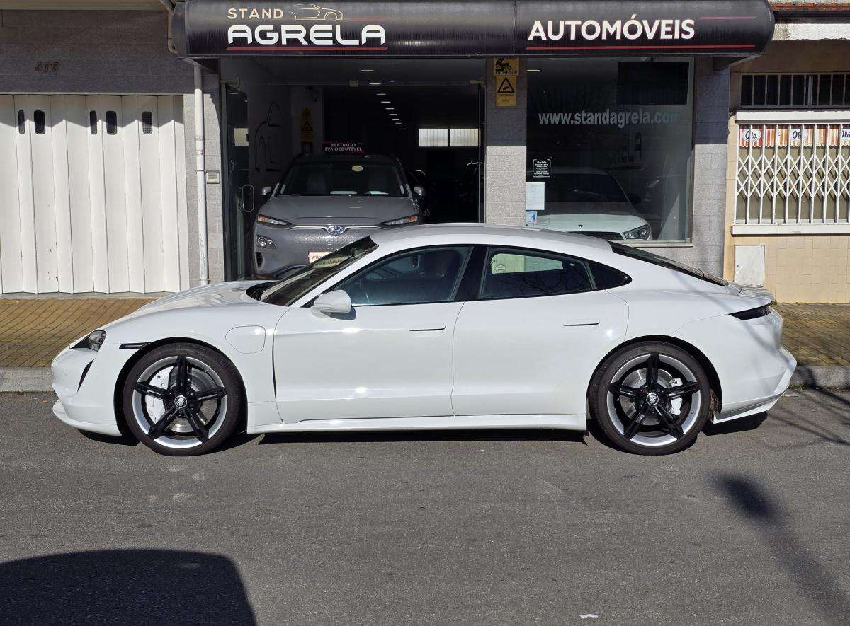 porsche-taycan-2020-eletrico-500cc