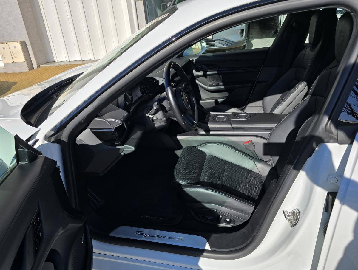 porsche-taycan-2020-eletrico-500cc