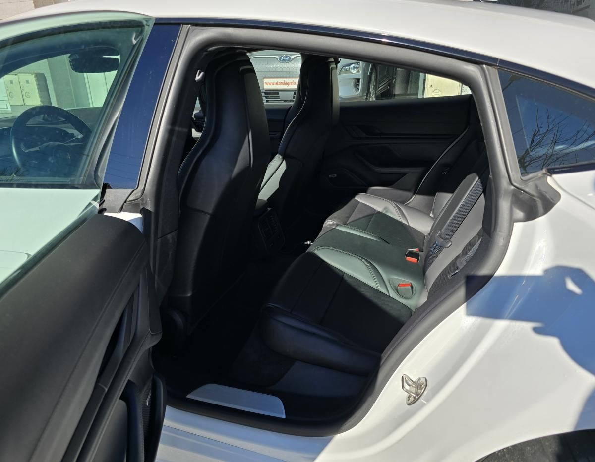 porsche-taycan-2020-eletrico-500cc