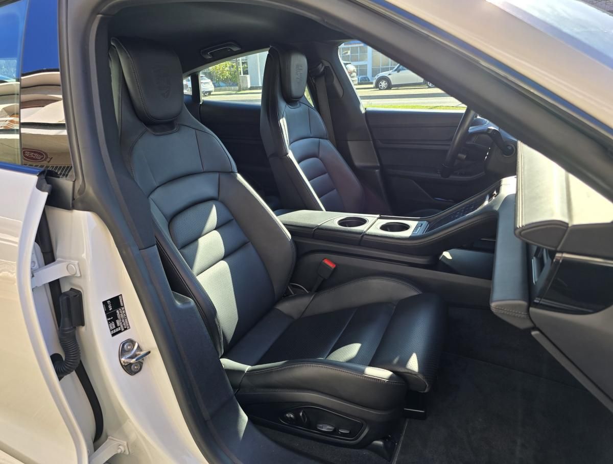 porsche-taycan-2020-eletrico-500cc