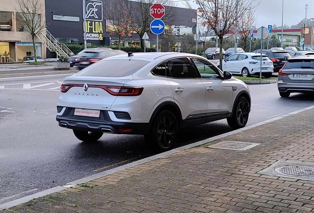 renault-arkana-2023-hibrido-a-gasolina-1598cc