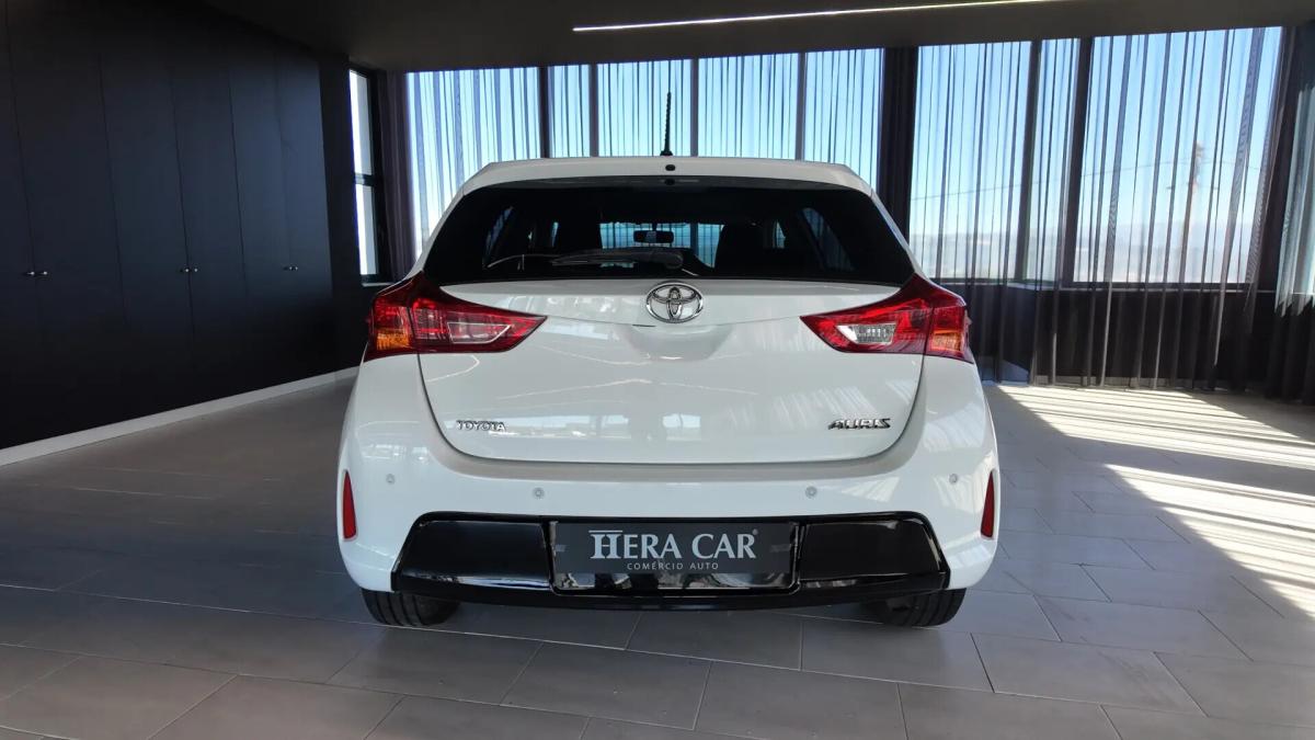 toyota-auris-2013-diesel-1364cc