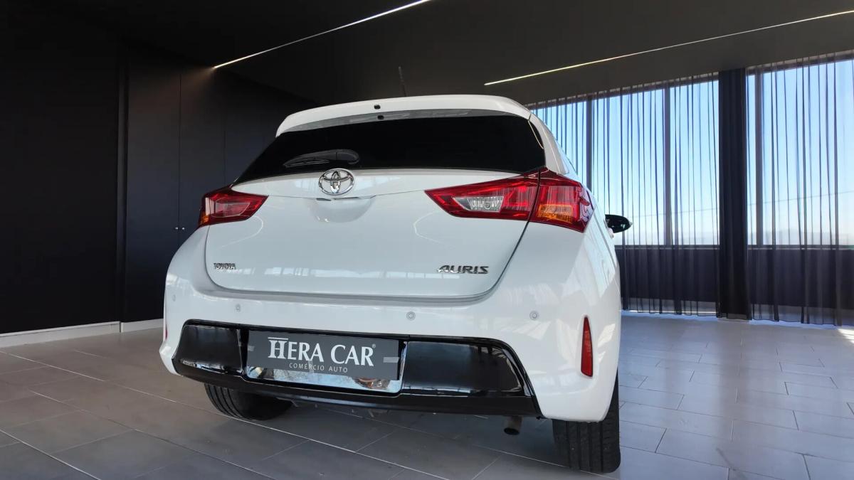 toyota-auris-2013-diesel-1364cc