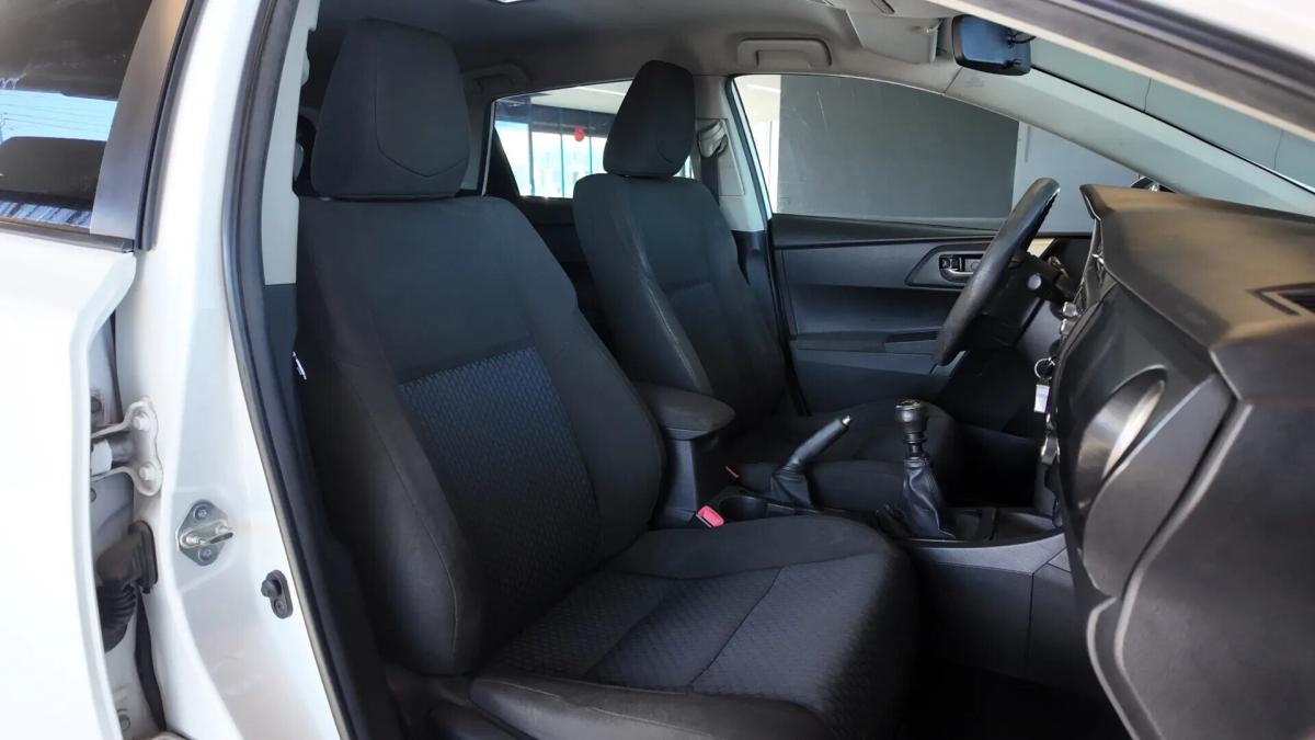 toyota-auris-2013-diesel-1364cc
